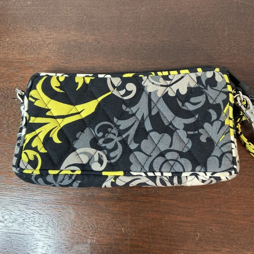Vera Bradley Baroque Zip Wallet Wristlet Phone Credit Cards Mini Tote Retired